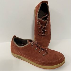 Chaco Women’s 9.5 Andorra Red Suede Leather Lace up Outdoor Shoes Skate